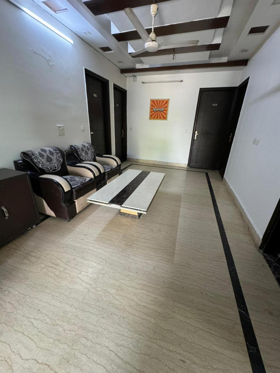 Parkview Residency Hotell Gurgaon Exteriör bild